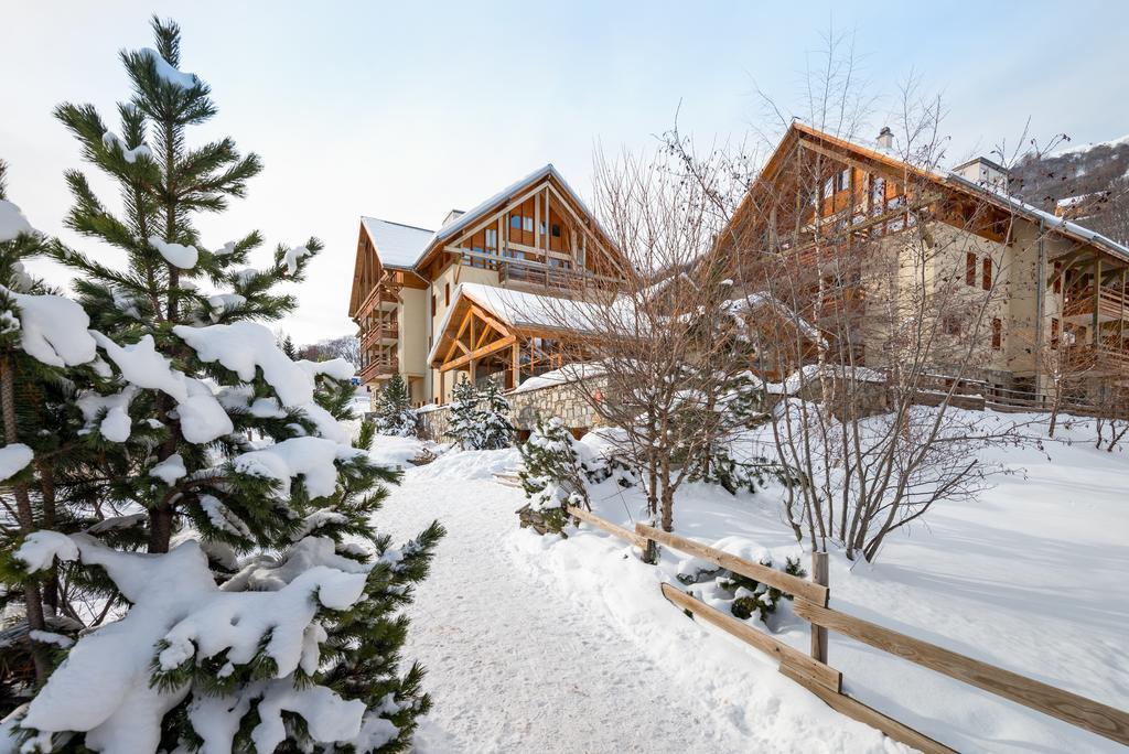 Lagrange Vacances Chalets Du Galibier Valloire Esterno foto